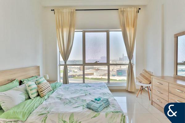 Huge Balcony l Prime Location l VOT | 1 Bed